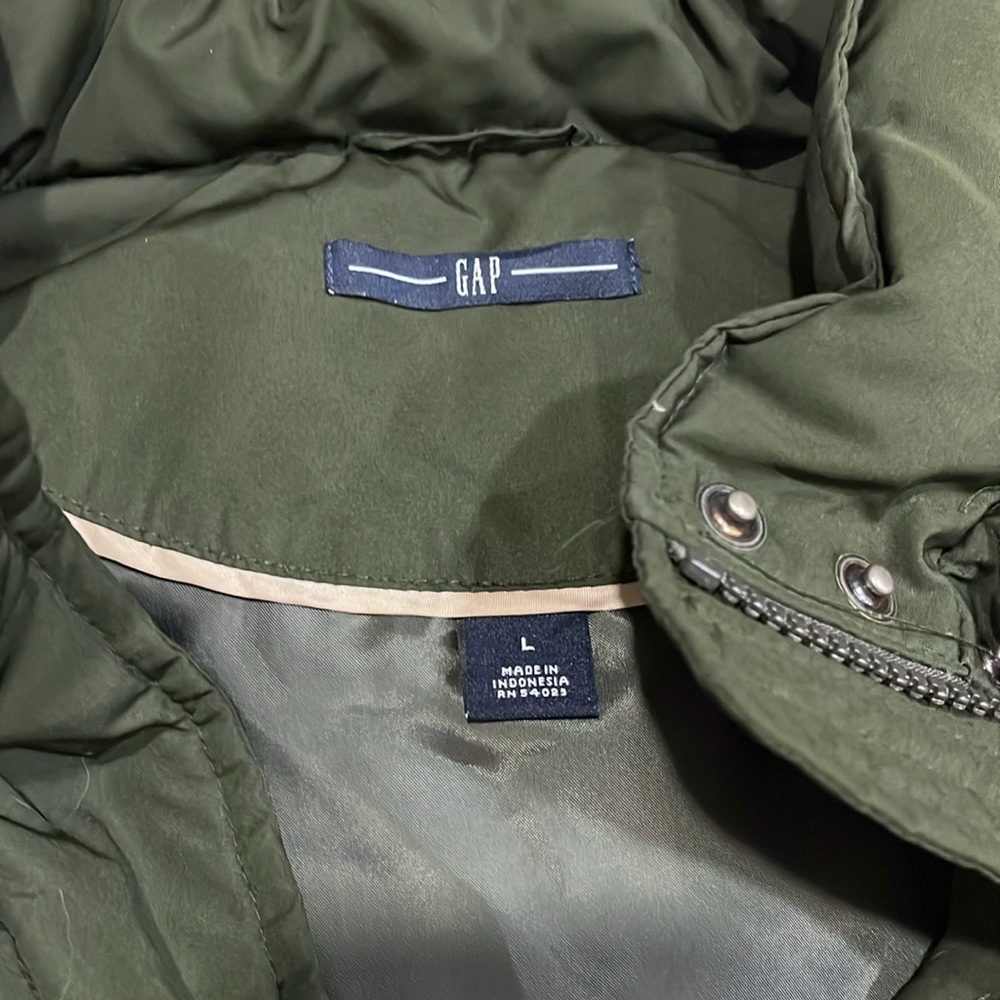 GAP Vest - Picture 5 of 8